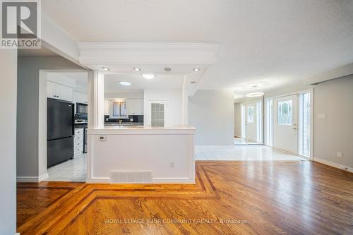 203 Mccraney Street W, Oakville, ON - Indoor Photo Showing Kitchen