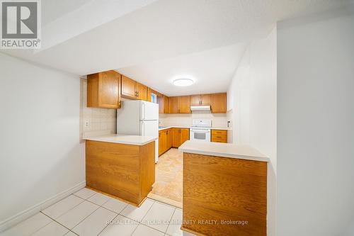 203 Mccraney Street W, Oakville, ON - Indoor Photo Showing Kitchen