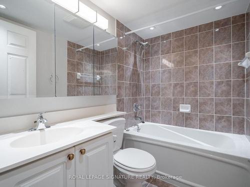 310-887 Bay St, Toronto, ON - Indoor Photo Showing Bathroom