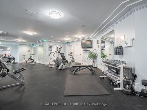 310-887 Bay St, Toronto, ON - Indoor Photo Showing Gym Room