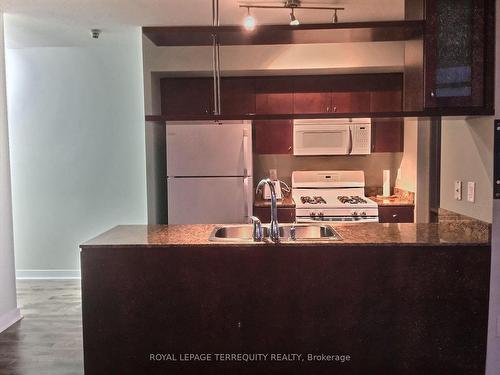 2003-3 Navy Wharf Crt, Toronto, ON - Indoor Photo Showing Kitchen With Double Sink