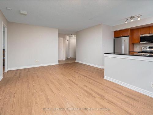 1214-1369 Bloor St W, Toronto, ON - Indoor Photo Showing Kitchen