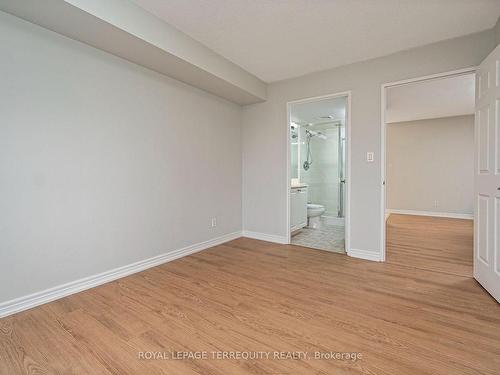 1214-1369 Bloor St W, Toronto, ON - Indoor Photo Showing Other Room