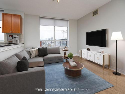 1214-1369 Bloor St W, Toronto, ON - Indoor Photo Showing Living Room