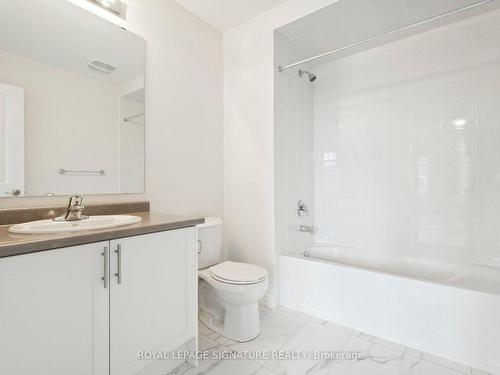 28 Tamworth Terr, Barrie, ON - Indoor Photo Showing Bathroom