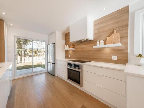 Cuisine - 275 Rue Durham, Saint-Bruno-De-Montarville, QC - Indoor Photo Showing Kitchen With Upgraded Kitchen