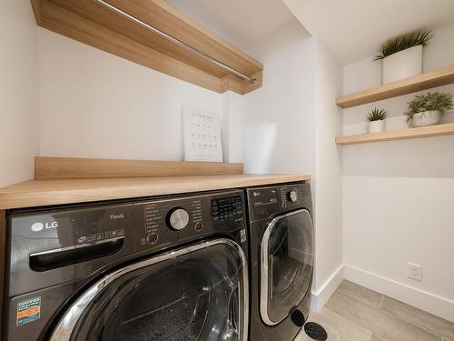 Salle de lavage - 275 Rue Durham, Saint-Bruno-De-Montarville, QC - Indoor Photo Showing Laundry Room