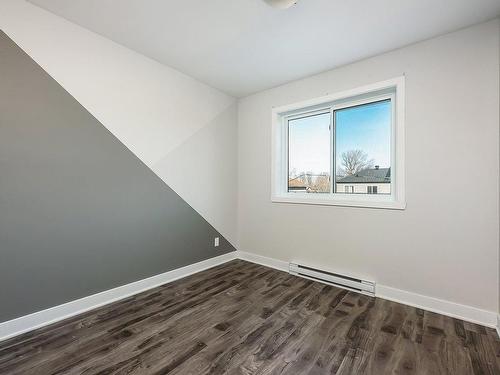 Bedroom - A-8 Rue Du Parc-Notre-Dame, Léry, QC - Indoor Photo Showing Other Room