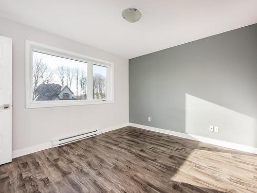 Bedroom - A-8 Rue Du Parc-Notre-Dame, Léry, QC - Indoor Photo Showing Other Room