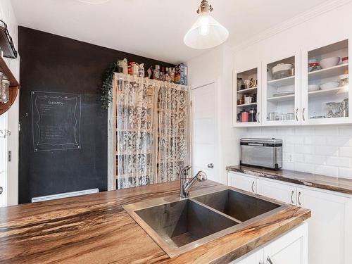 Cuisine - 4247  - 4249 Rue Frontenac, Montréal (Le Plateau-Mont-Royal), QC - Indoor Photo Showing Kitchen With Double Sink