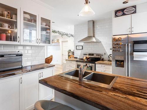 Cuisine - 4247  - 4249 Rue Frontenac, Montréal (Le Plateau-Mont-Royal), QC - Indoor Photo Showing Kitchen With Double Sink