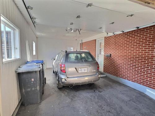 Garage - 878 Rue Robertson, Lévis (Desjardins), QC - Indoor Photo Showing Garage