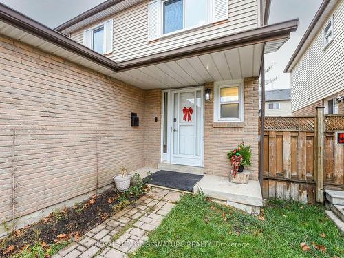 4 Greenleaf Cres, Brampton, ON - Outdoor