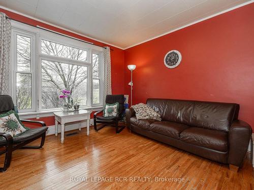 204117 Highway 26, Meaford, ON - Indoor Photo Showing Living Room