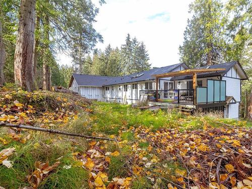 1077 Lands End Rd, North Saanich, BC 