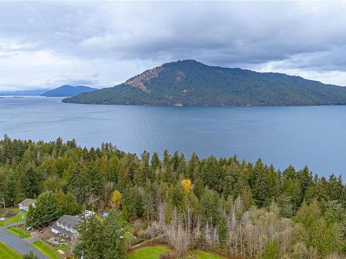 1077 Lands End Rd, North Saanich, BC 