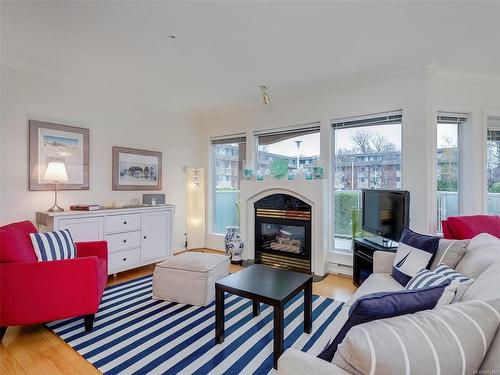 209-405 Quebec St, Victoria, BC - Indoor Photo Showing Living Room With Fireplace