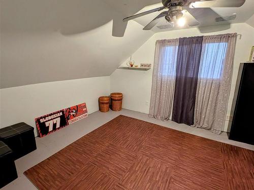 910 Alberta Street, Thunder Bay, ON - Indoor Photo Showing Other Room