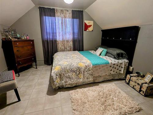 910 Alberta Street, Thunder Bay, ON - Indoor Photo Showing Bedroom