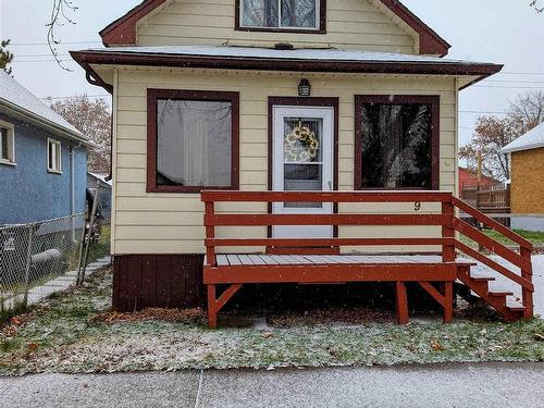 910 Alberta Street, Thunder Bay, ON - Outdoor With Exterior