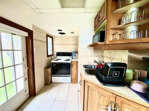 395 Hebert Street, Thunder Bay, ON - Indoor Photo Showing Kitchen