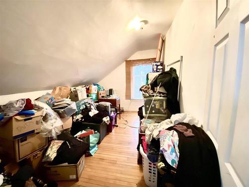 395 Hebert Street, Thunder Bay, ON - Indoor Photo Showing Other Room