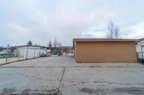 722 Leila Ave, Winnipeg, MB 