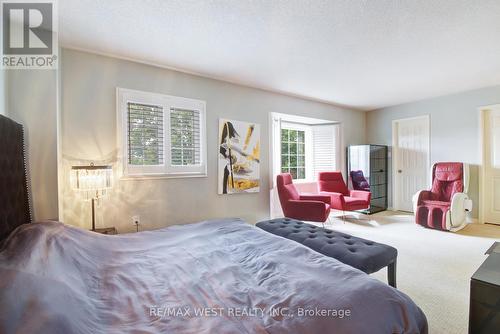 6 - 2145 Country Club Drive E, Burlington, ON - Indoor Photo Showing Bedroom