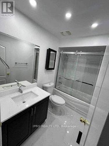 3155 Cabano Crescent, Mississauga, ON - Indoor Photo Showing Bathroom