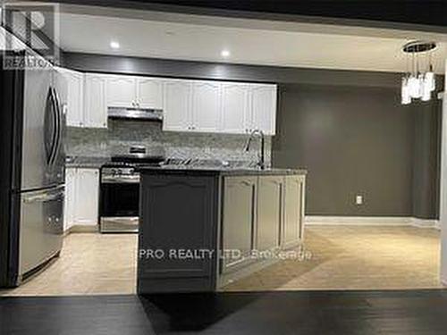 3155 Cabano Crescent, Mississauga, ON - Indoor Photo Showing Kitchen