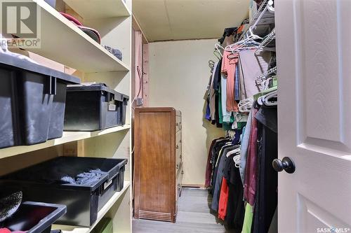 2845 Athol Street, Regina, SK - Indoor With Storage