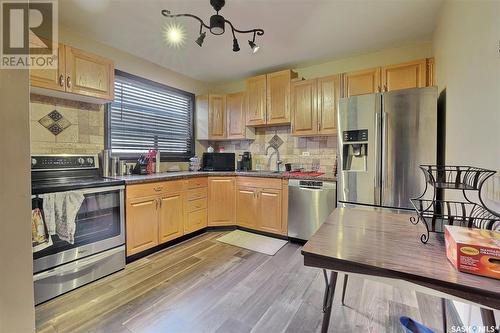 2845 Athol Street, Regina, SK - Indoor Photo Showing Kitchen