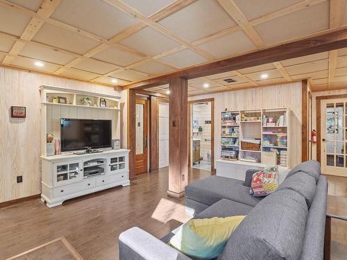 Salle familiale - 1935 Rue Des Lilas, Val-David, QC - Indoor Photo Showing Living Room