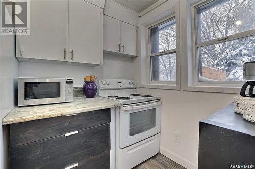 1530 Montague Street, Regina, SK - Indoor Photo Showing Kitchen