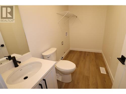 802 4274 22Nd Avenue, Prince George, BC - Indoor Photo Showing Bathroom