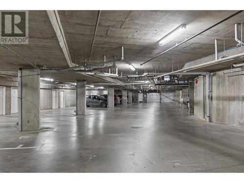 2760 Auburn Road Unit# 103 Lot# Lot 72, West Kelowna, BC - Indoor Photo Showing Garage