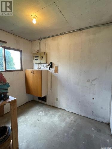 506 2Nd Street W, Meadow Lake, SK - Indoor Photo Showing Garage