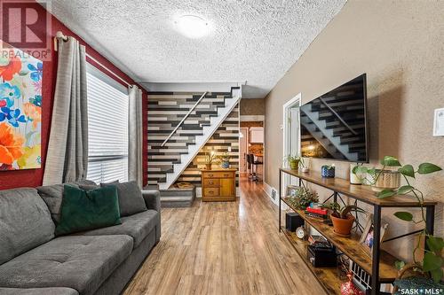 2231 Coy Avenue, Saskatoon, SK - Indoor Photo Showing Living Room