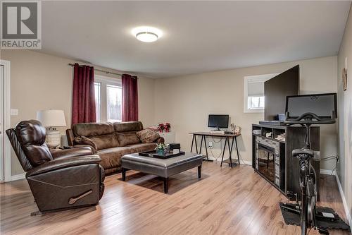 1514 Highway 69 N, Valley East, ON - Indoor Photo Showing Living Room