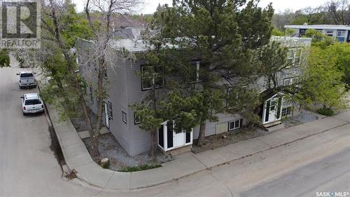 301 Cheadle Street E, Swift Current, SK - Outdoor