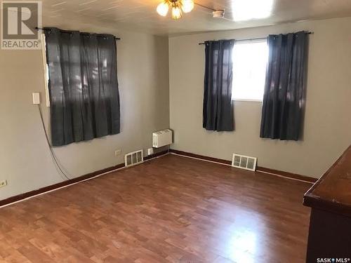 301 Cheadle Street E, Swift Current, SK - Indoor Photo Showing Other Room