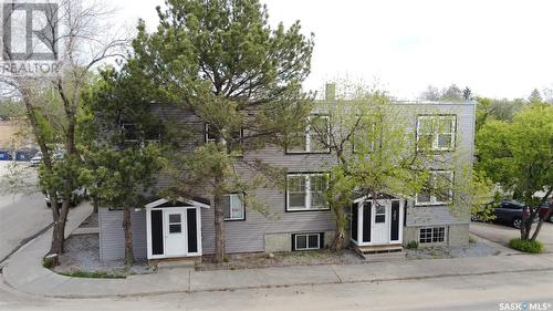 301 Cheadle Street E, Swift Current, SK - Outdoor