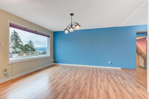 6040 Ellison Avenue, Peachland, BC - Indoor Photo Showing Other Room