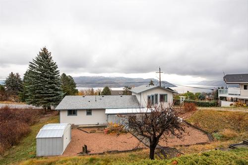 6040 Ellison Avenue, Peachland, BC - Outdoor