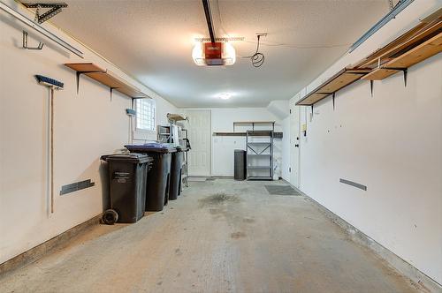 6040 Ellison Avenue, Peachland, BC - Indoor