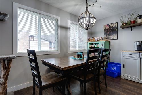 5419 27 Avenue, Vernon, BC - Indoor Photo Showing Dining Room