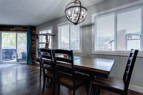 5419 27 Avenue, Vernon, BC - Indoor Photo Showing Dining Room