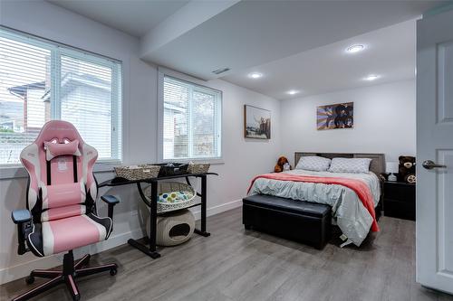 5419 27 Avenue, Vernon, BC - Indoor Photo Showing Bedroom