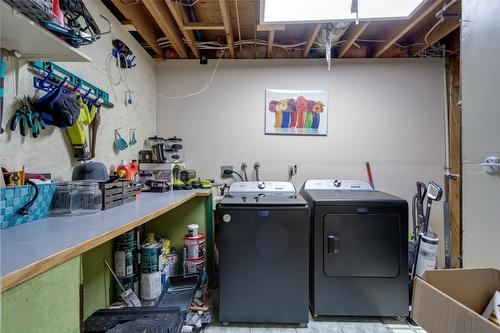 5419 27 Avenue, Vernon, BC - Indoor Photo Showing Laundry Room