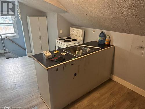 1121 Trafalgar Street, London, ON - Indoor Photo Showing Kitchen